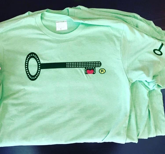 Men Tee Mild Green & Green Key Logo